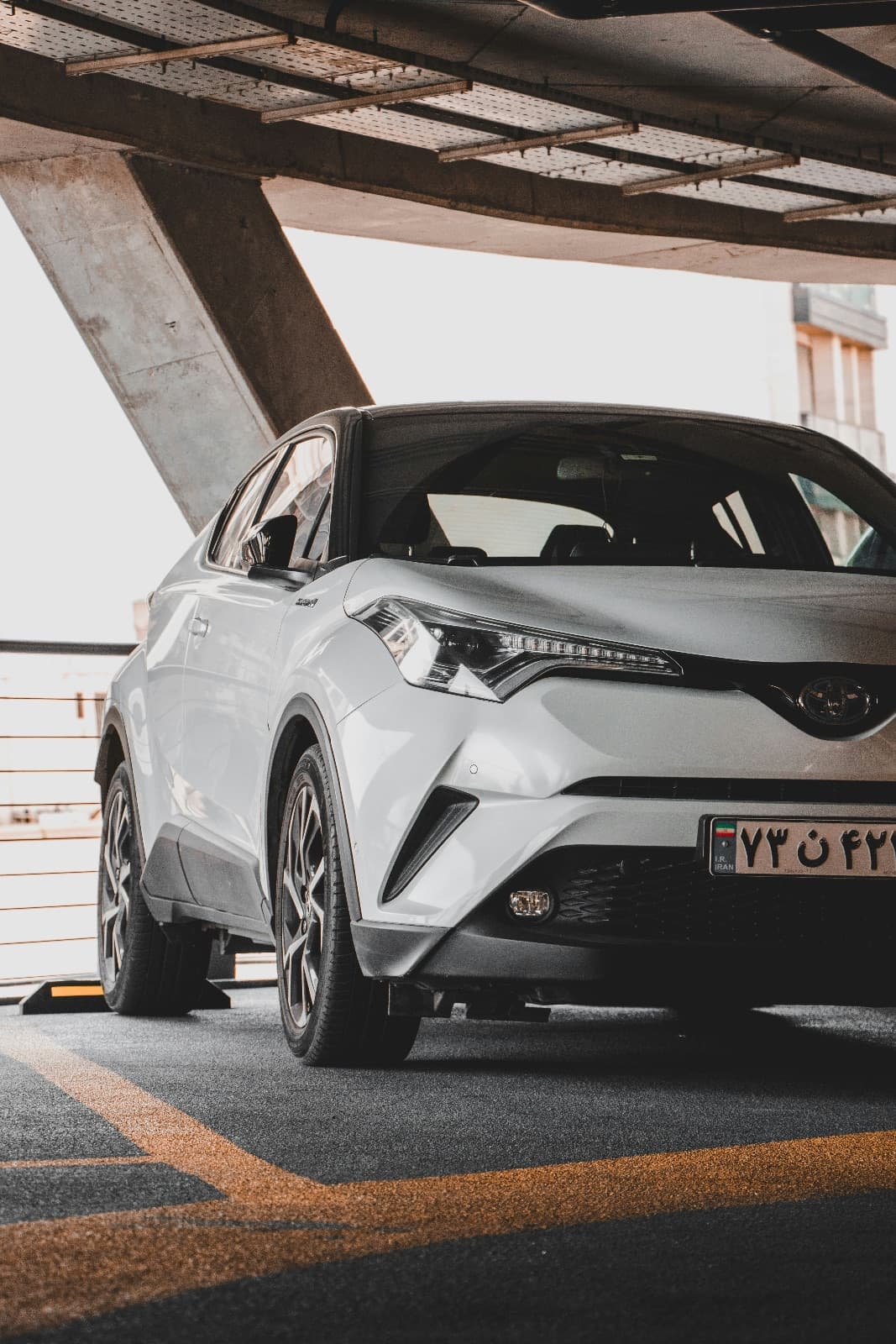 For Sale : H-EV Toyota C-HR - 2023, 90000KM, Hatch, 5 Seats (for testing purpose only) — photo 1 of 1